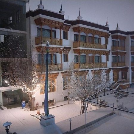 Hotel Jigmet, Λεχ Εξωτερικό φωτογραφία