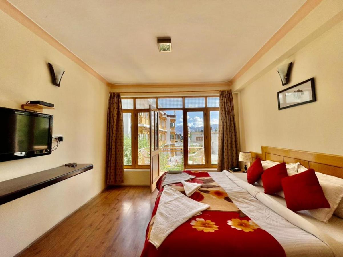 Hotel Jigmet, Λεχ Εξωτερικό φωτογραφία